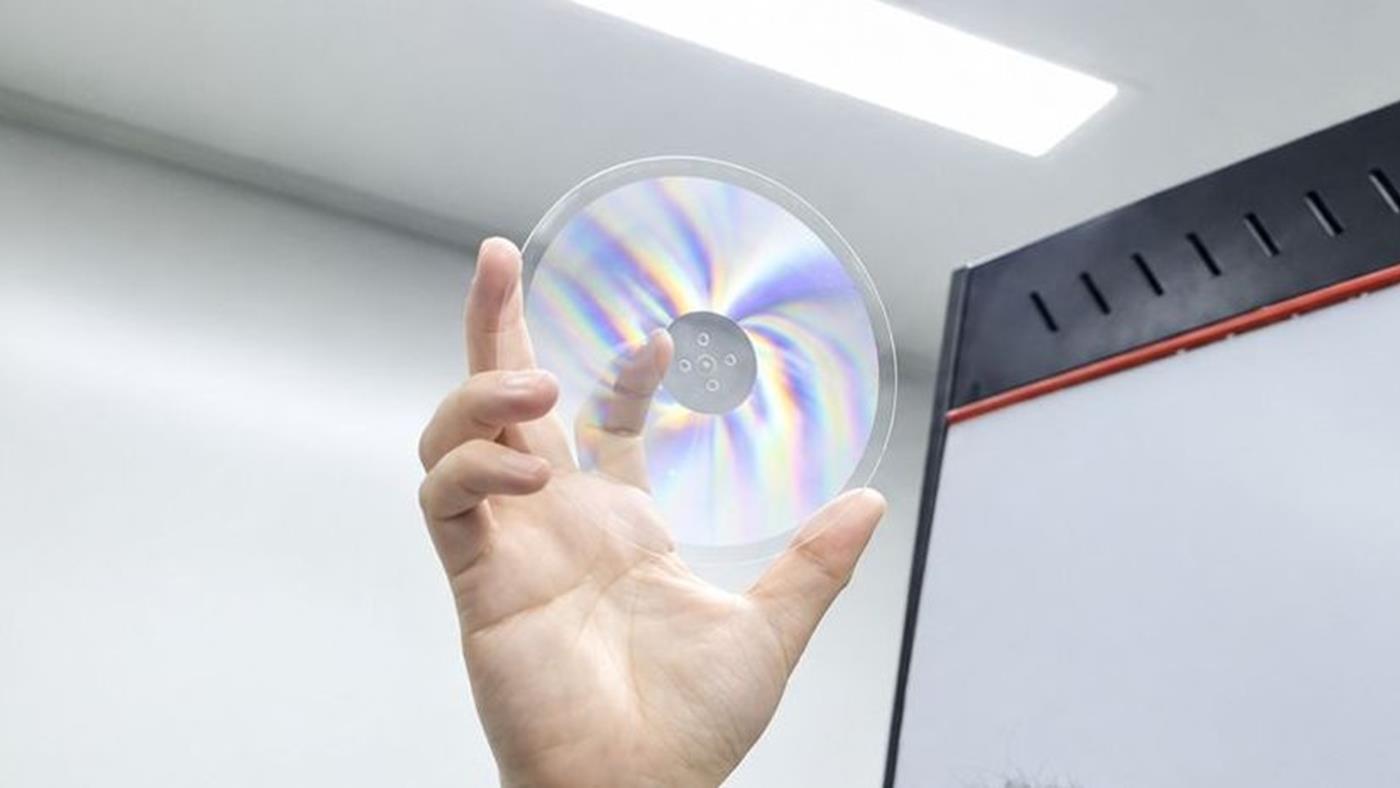 China a început producția de discuri din sticlă de 360 TB