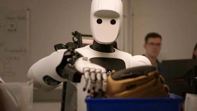 Google a lansat un nou model AI pentru controlul roboților