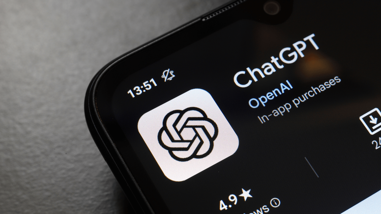 ChatGPT elimină limitele pentru utilizatorii gratuiti în conversațiile text
