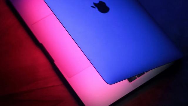 O vulnerabilitate gravă de partajare a ecranului MacBook este exploatată activ