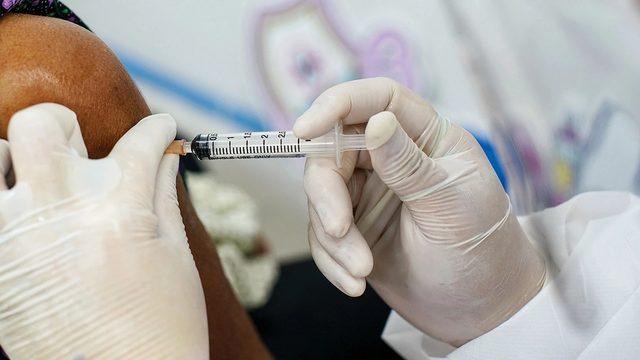 Moderna și Merck: Avans istoric în dezvoltarea vaccinului anti-cancer