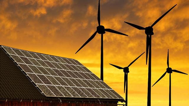Energia solară și eoliană depășesc nucleara în 2026