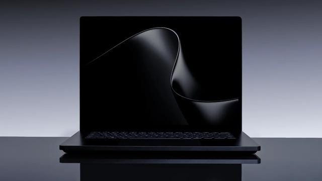 Microsoft a lansat Surface Laptop Ultra: specificații și prețuri