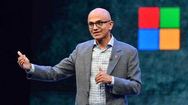 Satya Nadella avertizează: Este necesară o frână de urgență pentru AI